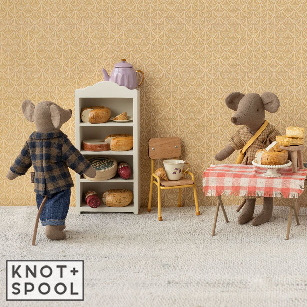 2025 Maileg Dad Mouse Brown - Checkered Shirt & Pants - Knot and Spool