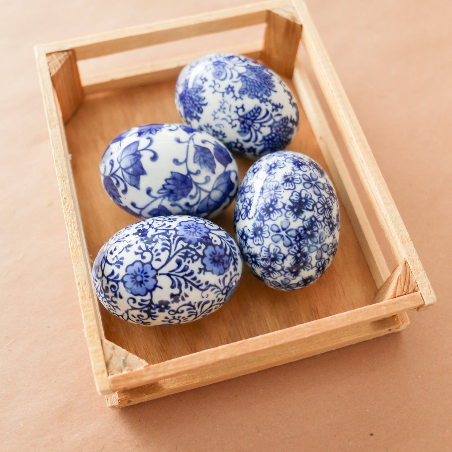 4" Diameter Porcelain Egg - Knot and Spool