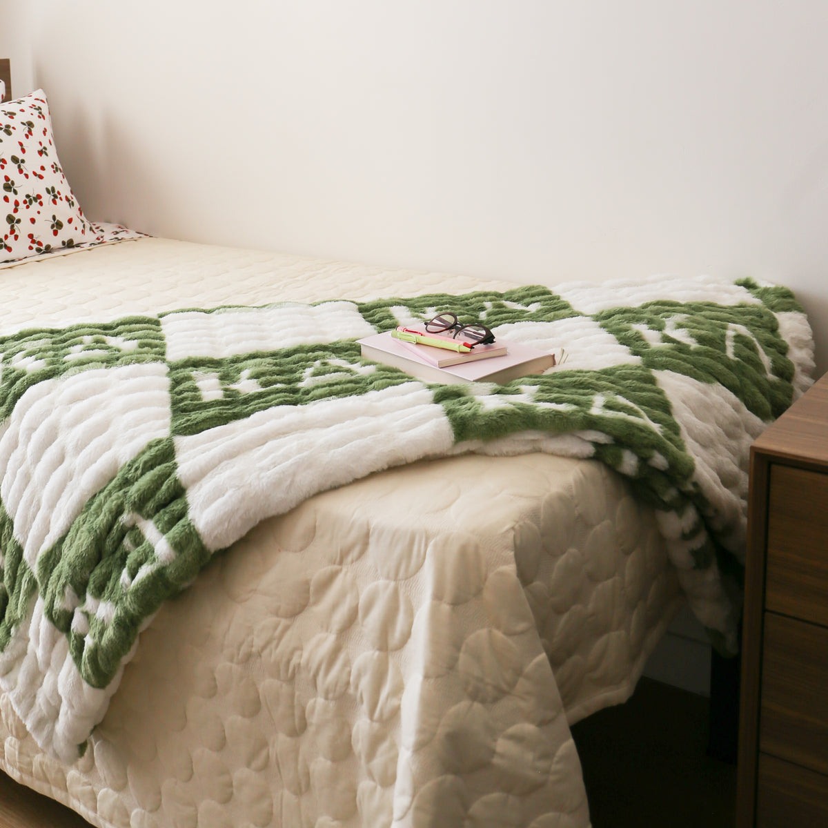 Kappa Delta 50" x 60" Luxury Double-Sided Faux Fur Throw Blanket