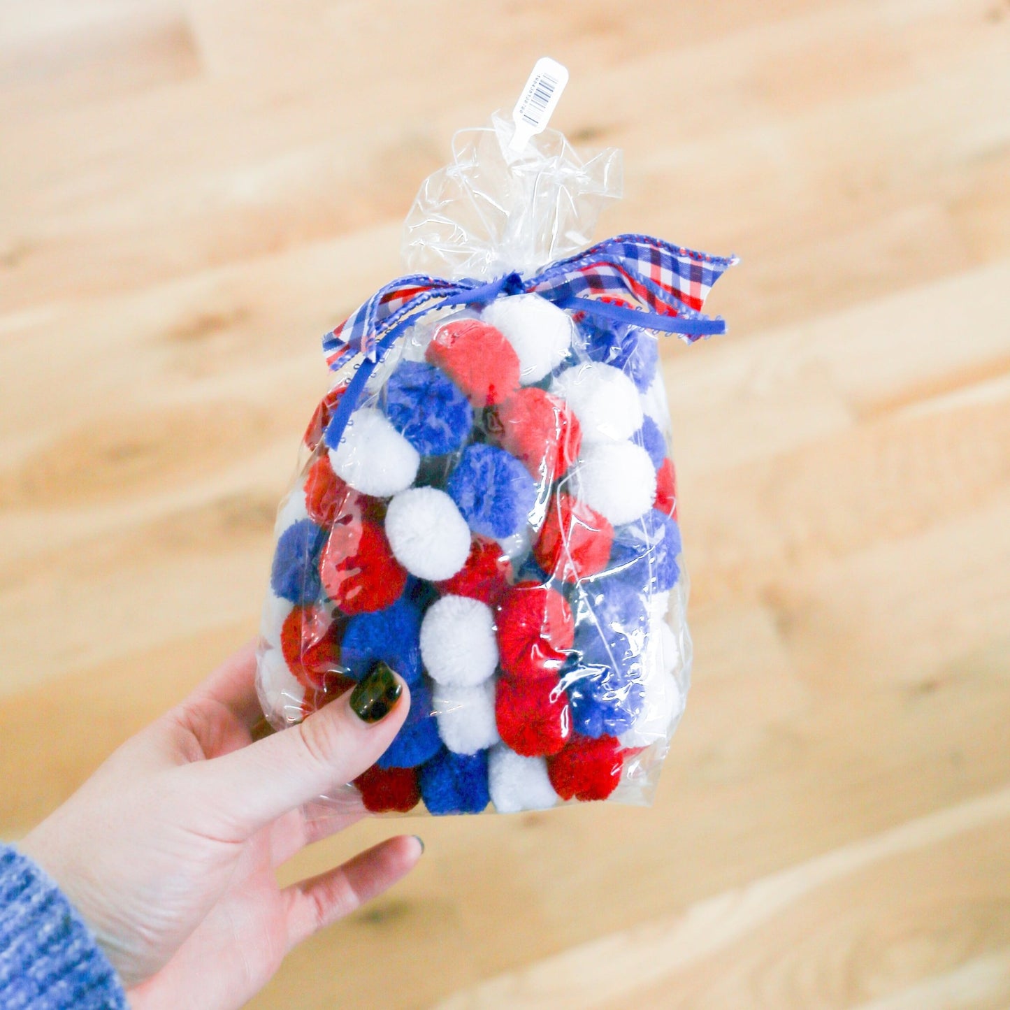 Patriotic Pom Pom Garland | 68 - in - Knot and Spool