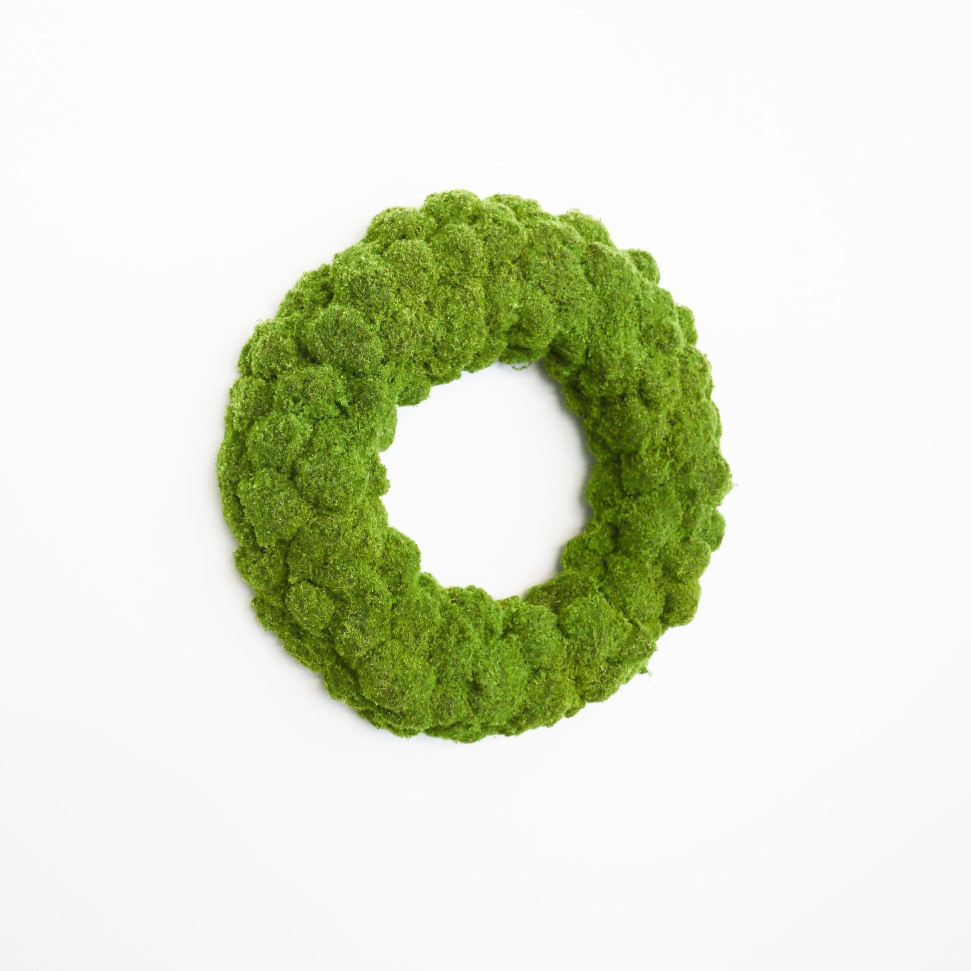 18" Moss Wreath - Knot and Spool