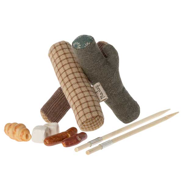 2023 Maileg Mouse Bonfire Set - Knot and Spool