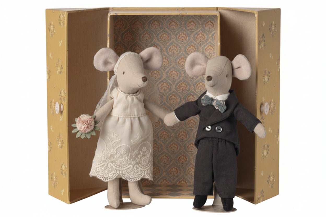 2026 Maileg Mum and Dad Wedding Mice Couple In Box - Knot and Spool