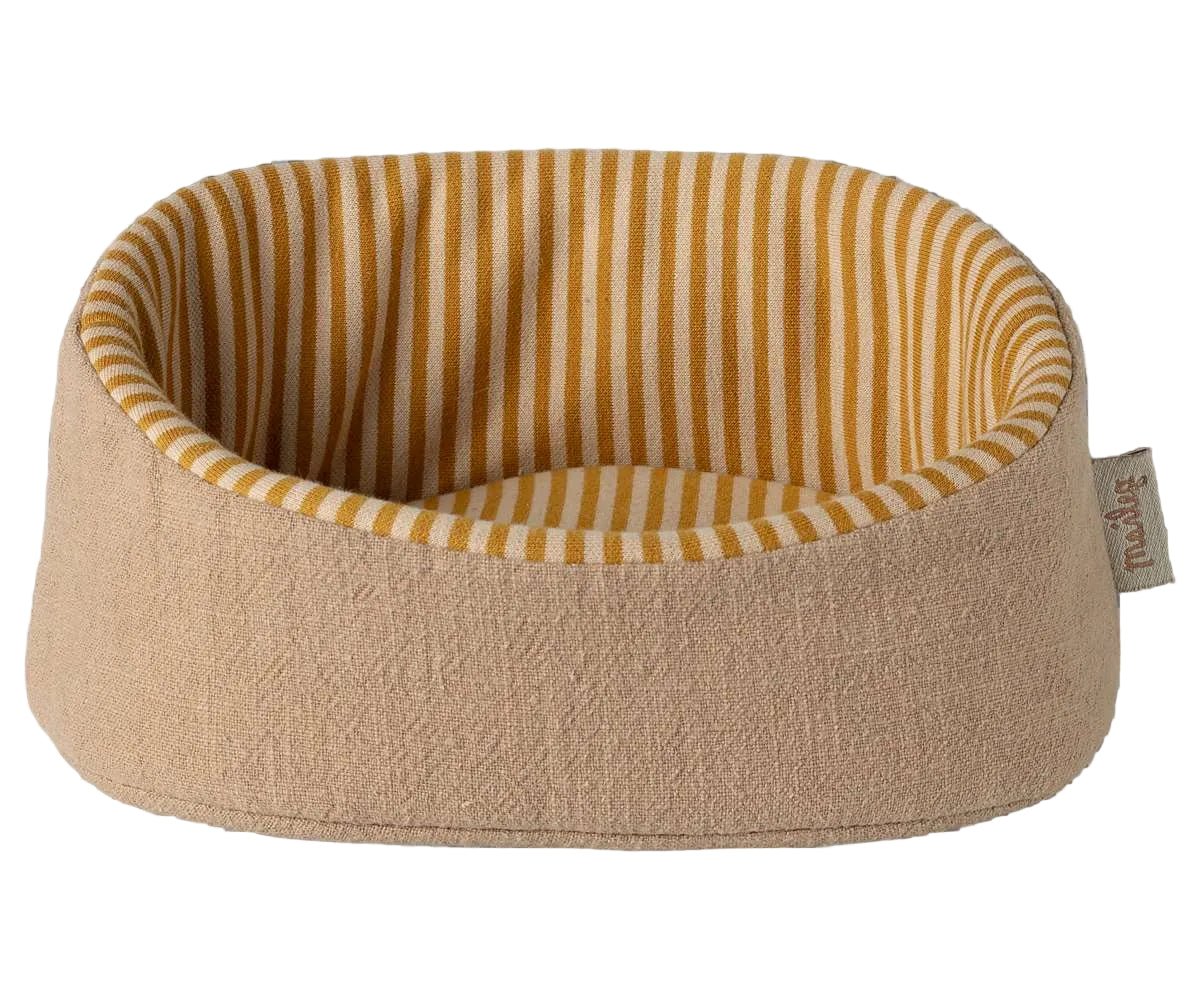 2026 Maileg Powder Pet Basket - Knot and Spool