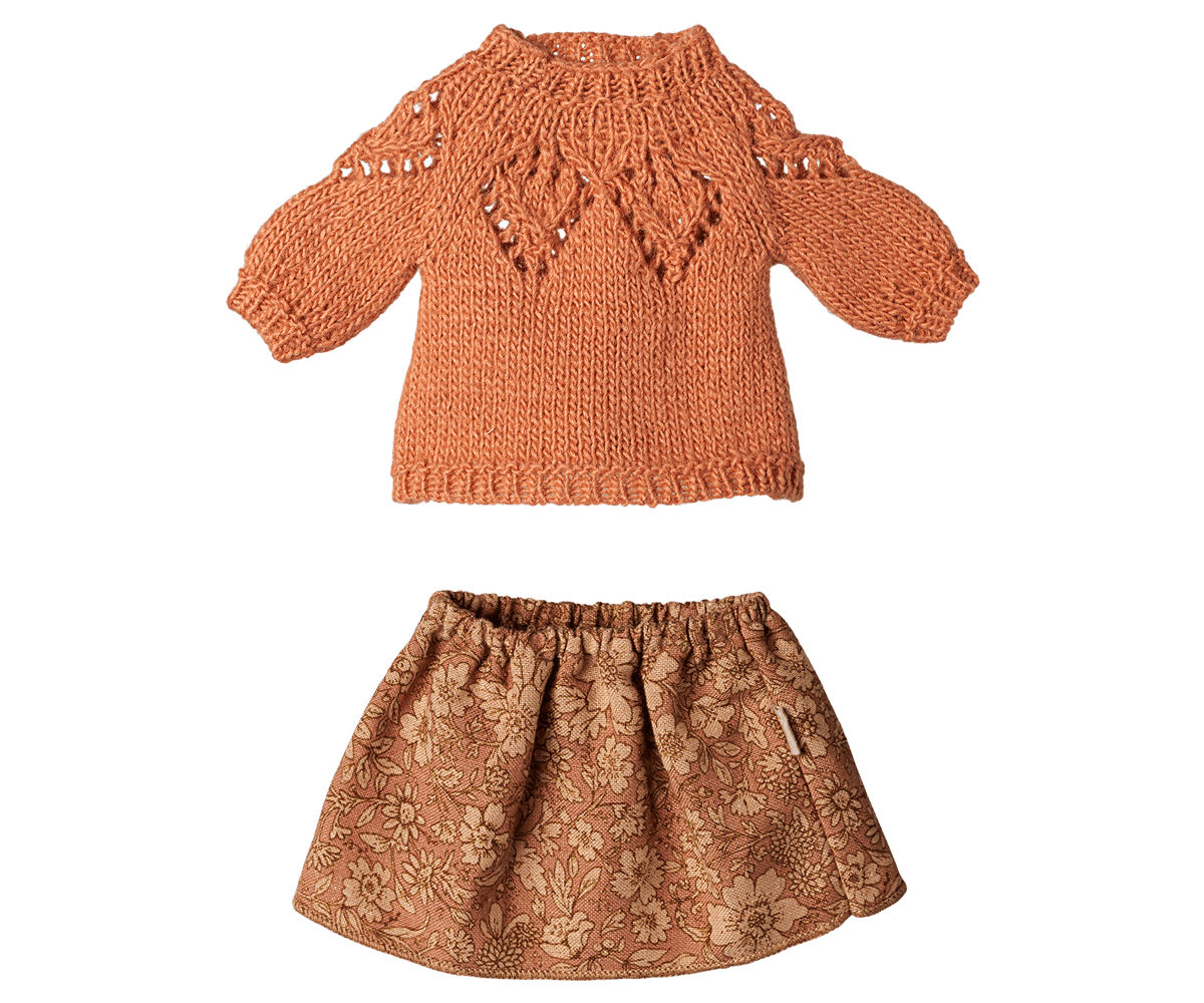 2026 Maileg Skirt and Knitted Sweater - Medium Mouse - Knot and Spool