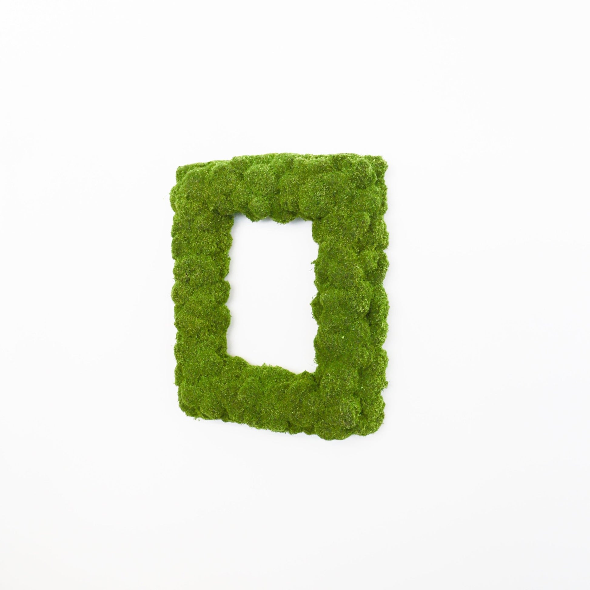 20.5" Rectangle Moss Wreath - Knot and Spool