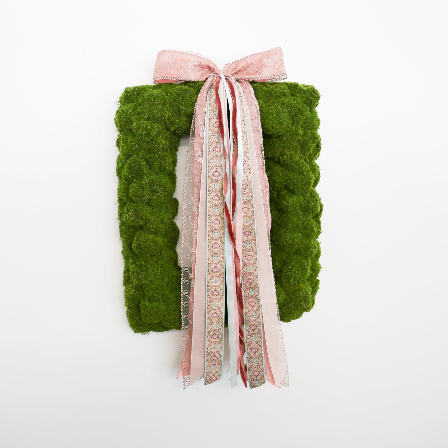 20.5" Rectangle Moss Wreath - Knot and Spool