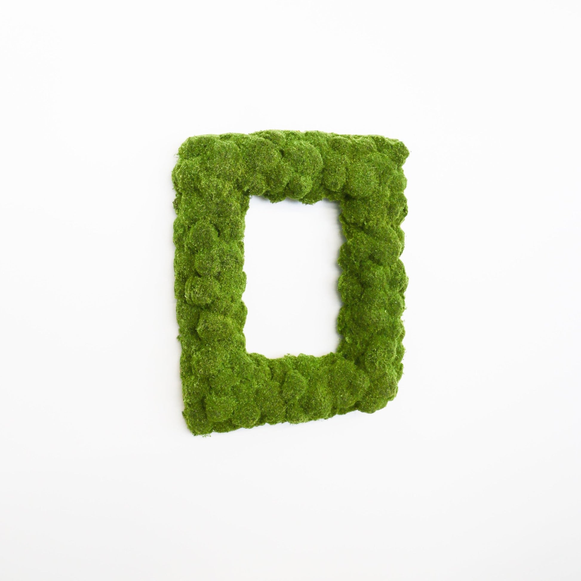 20.5" Rectangle Moss Wreath - Knot and Spool