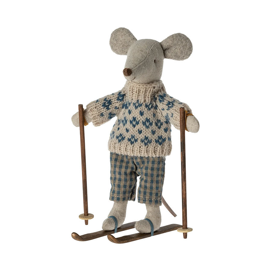 Maileg Dad Winter Mouse looking great with his Ski Set
