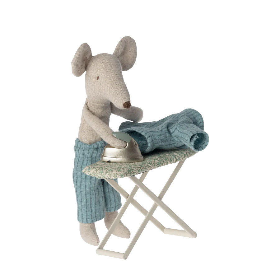Dad Mouse doing a great job using his Maileg Mouse Iron and Ironing Board.