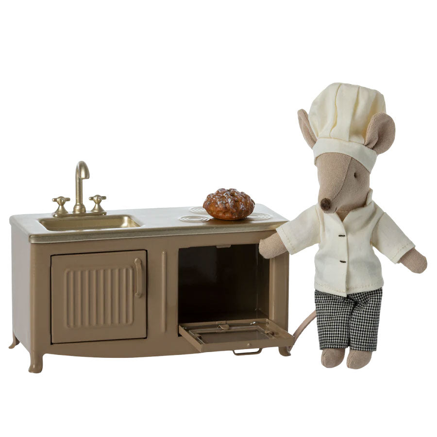 2023 Maileg Mouse Light Brown Kitchen
