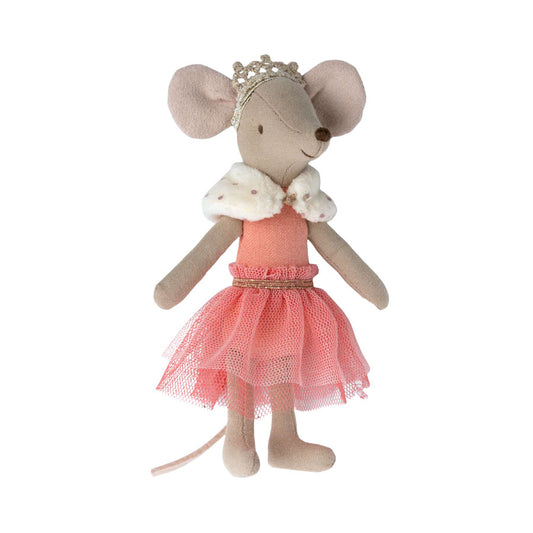 Maileg Princess Mouse looking beautiful!