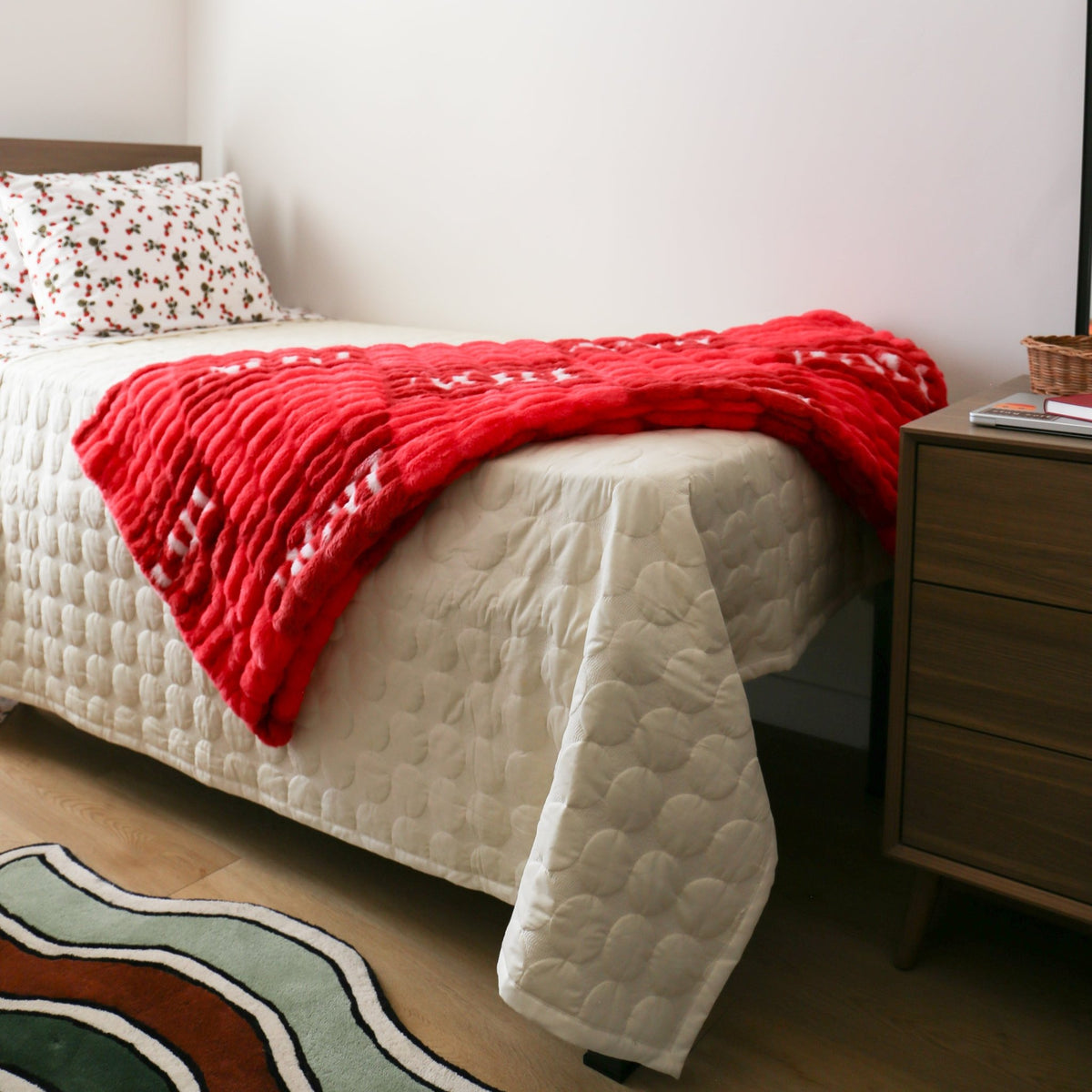 Alpha Omicron Pi 50" x 60" Luxury Double-Sided Faux Fur Throw Blanket - Knot and Spool