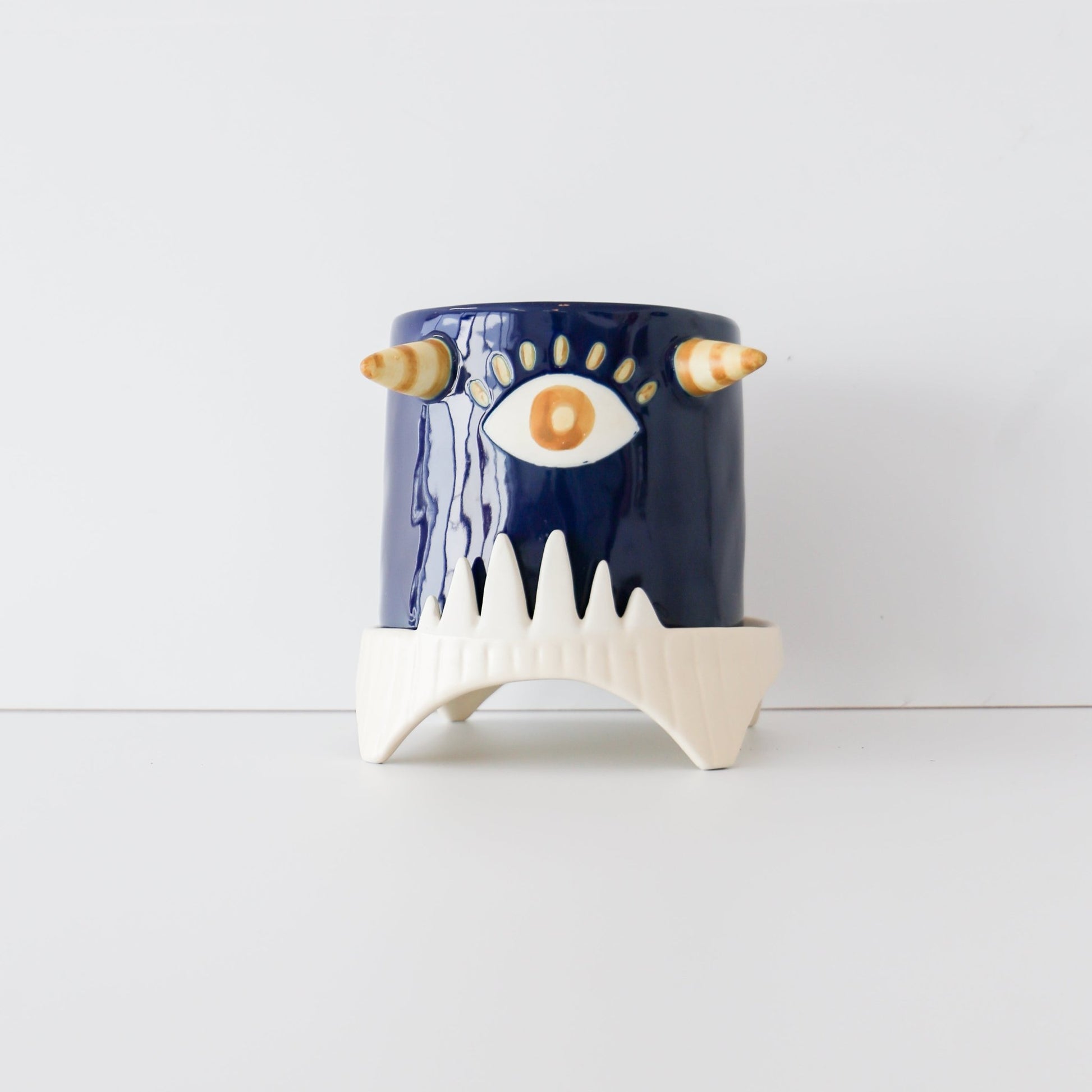 MONSTER TEETH POT LARGE | 6.75 x 6.5 x 6.25" - Knot and Spool