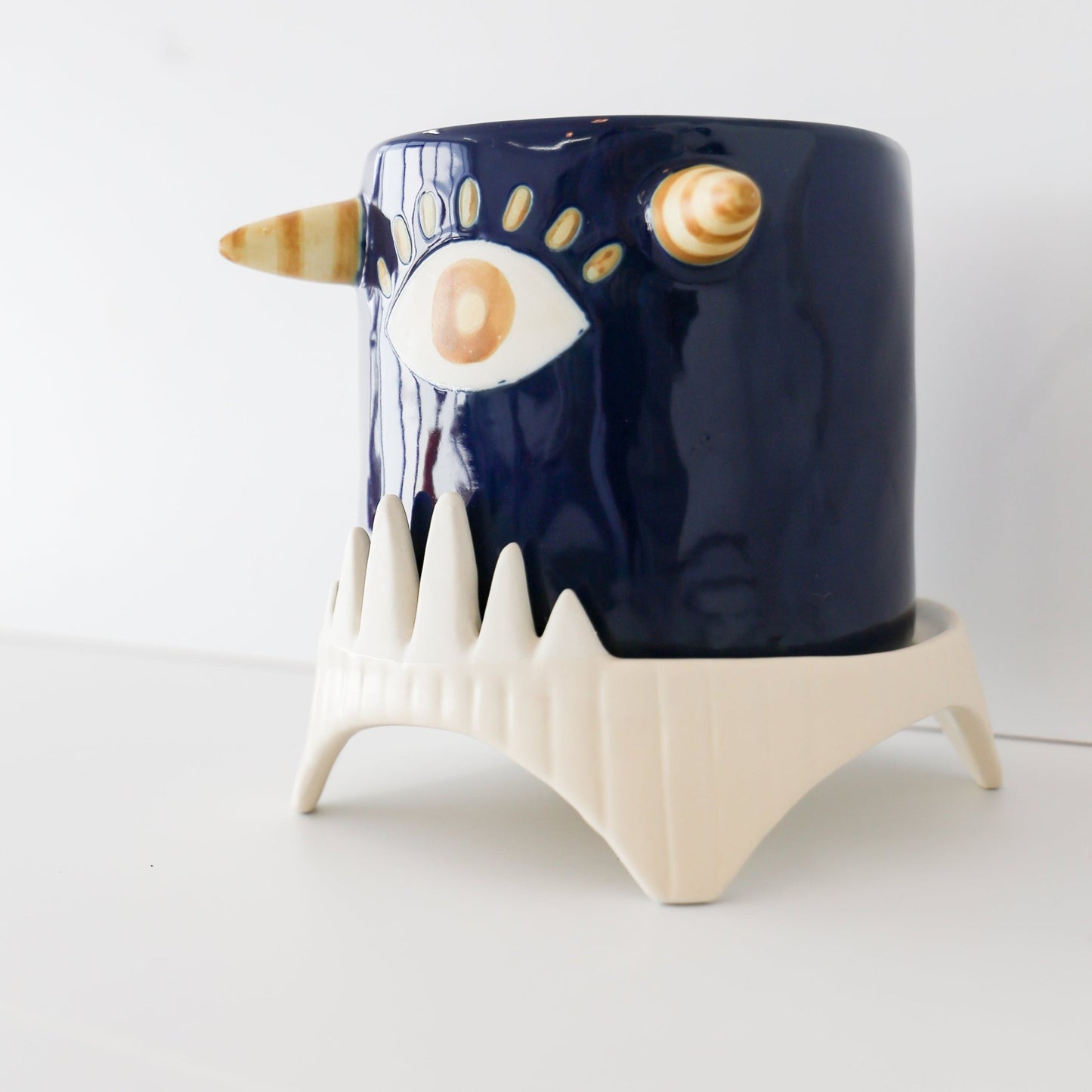 MONSTER TEETH POT LARGE | 6.75 x 6.5 x 6.25" - Knot and Spool