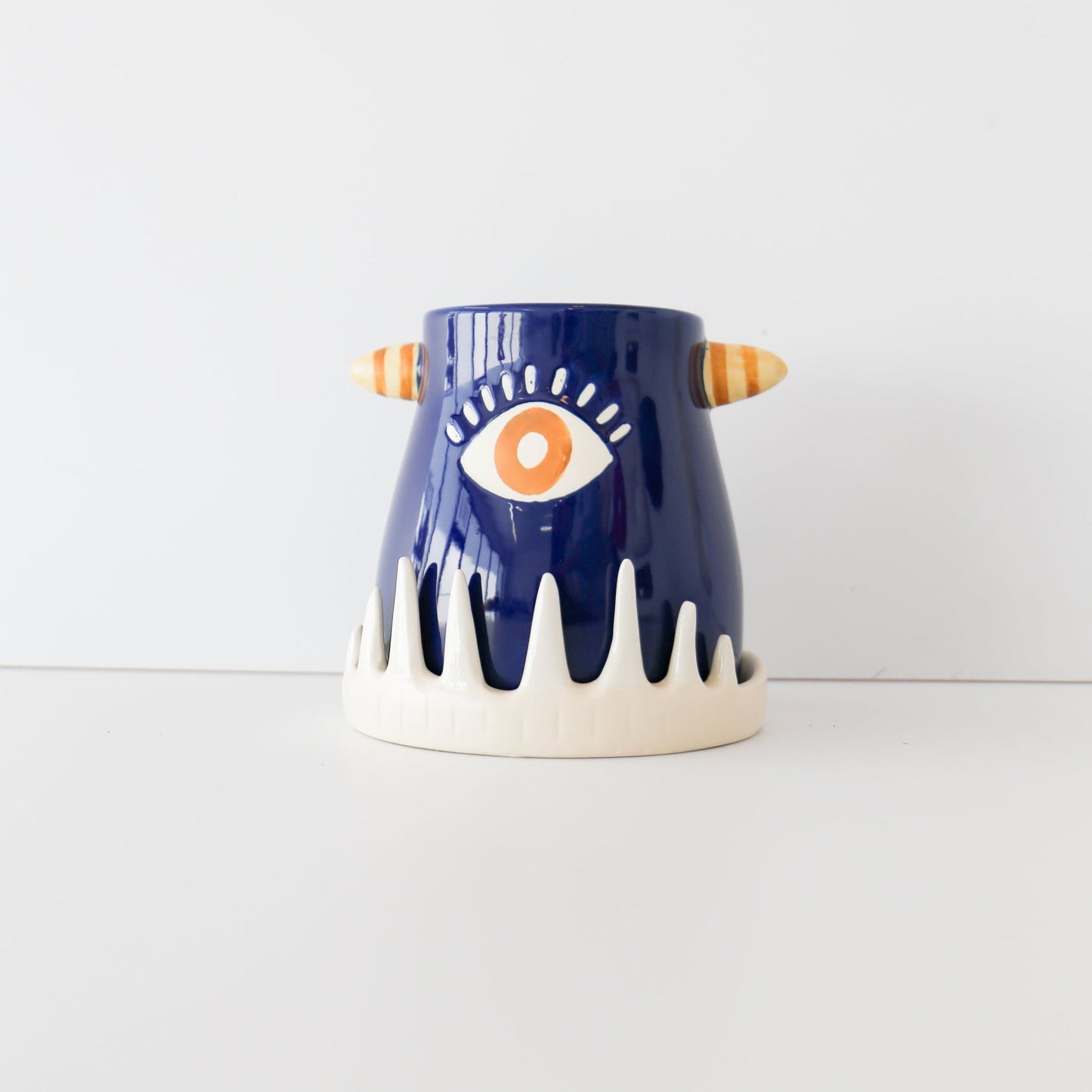 MONSTER TEETH POT MEDIUM | 6.25 x 5.75" - Knot and Spool
