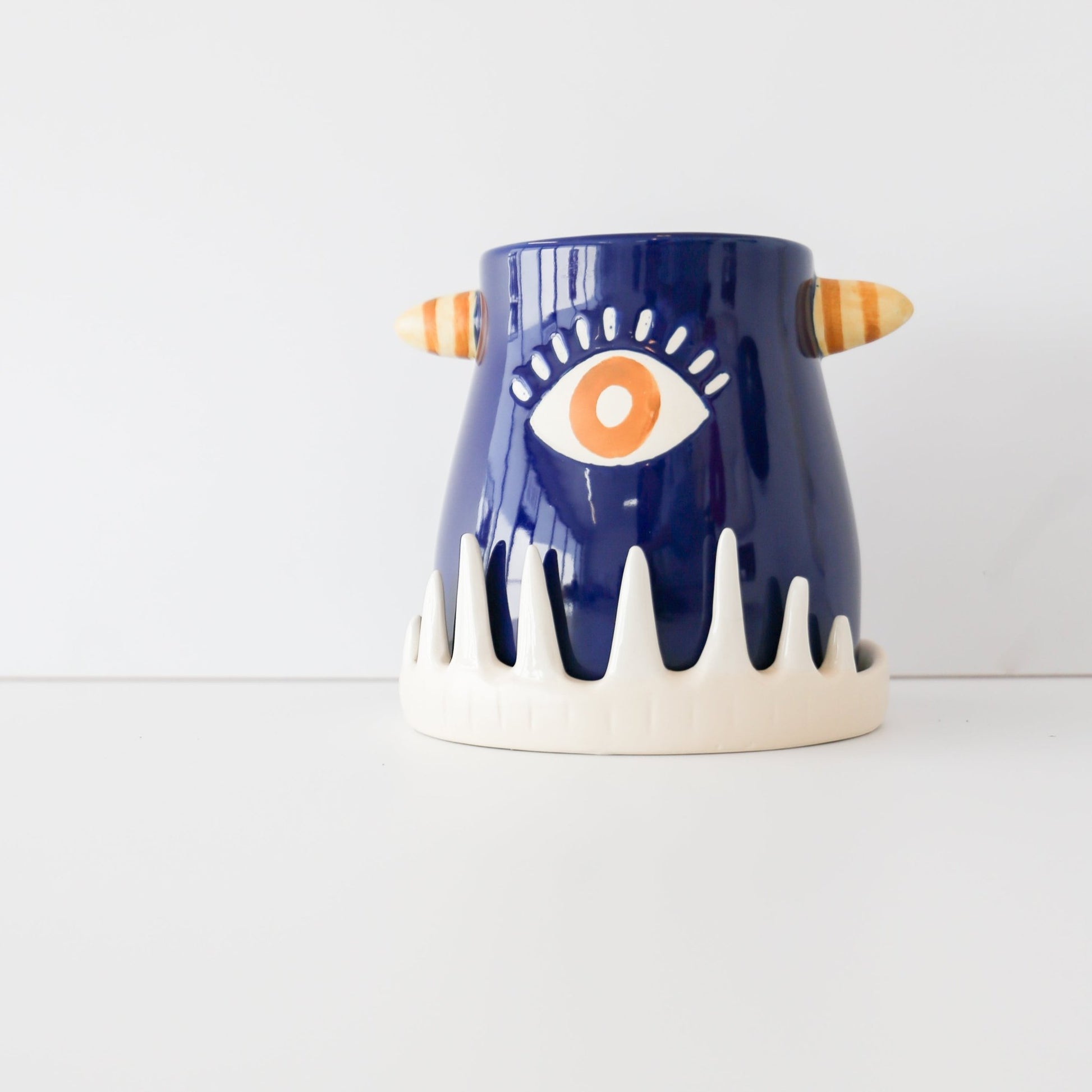 MONSTER TEETH POT MEDIUM | 6.25 x 5.75" - Knot and Spool