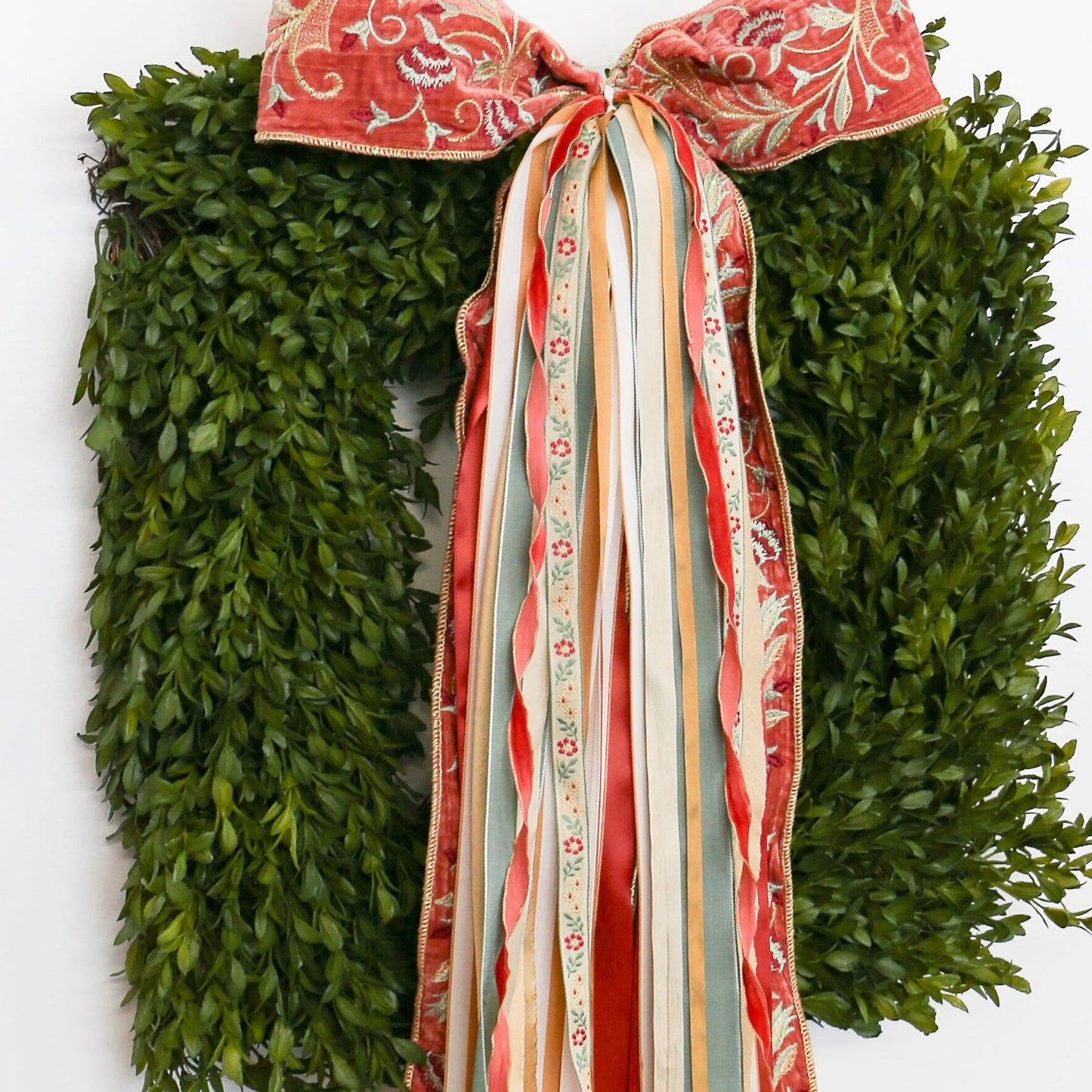 Square Green Tea Wreath | 18 - inch with Ribbon Set Close Up