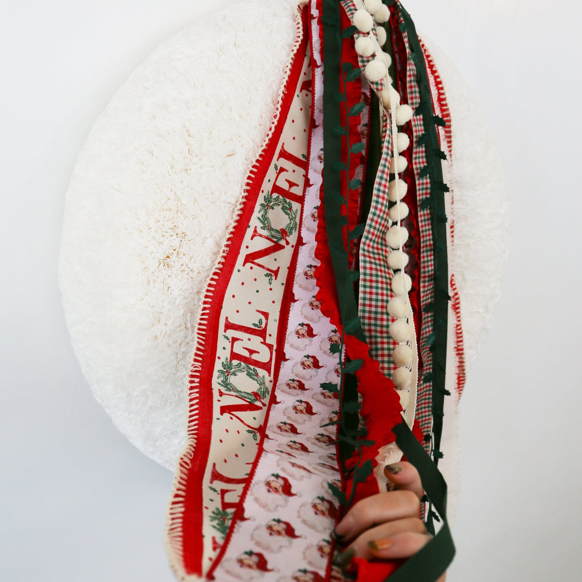 St. Nicholas Chalet RIBBON SET™ (without Bow) - Knot and Spool