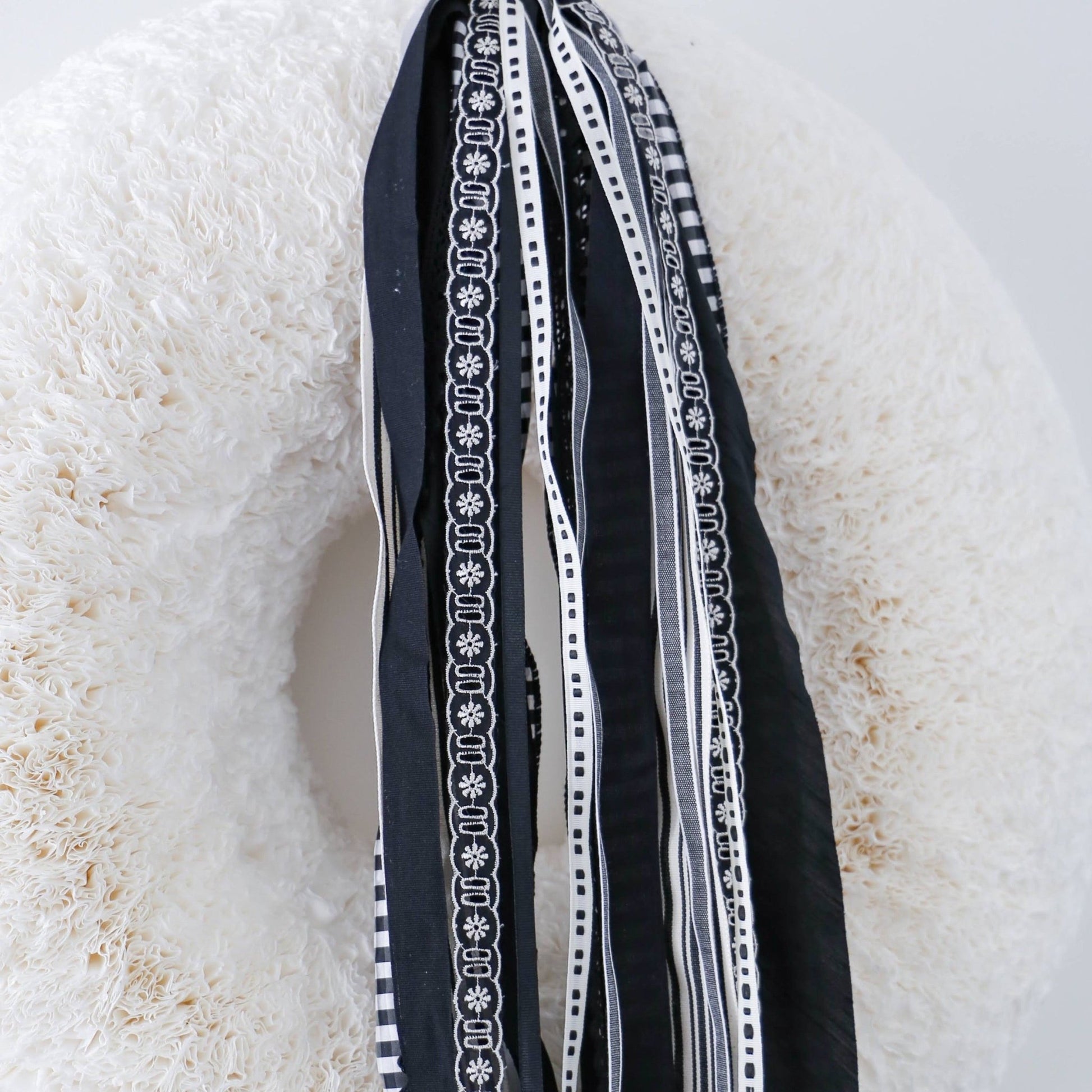 The Black RIBBON SET™ (without Bow) - Knot and Spool