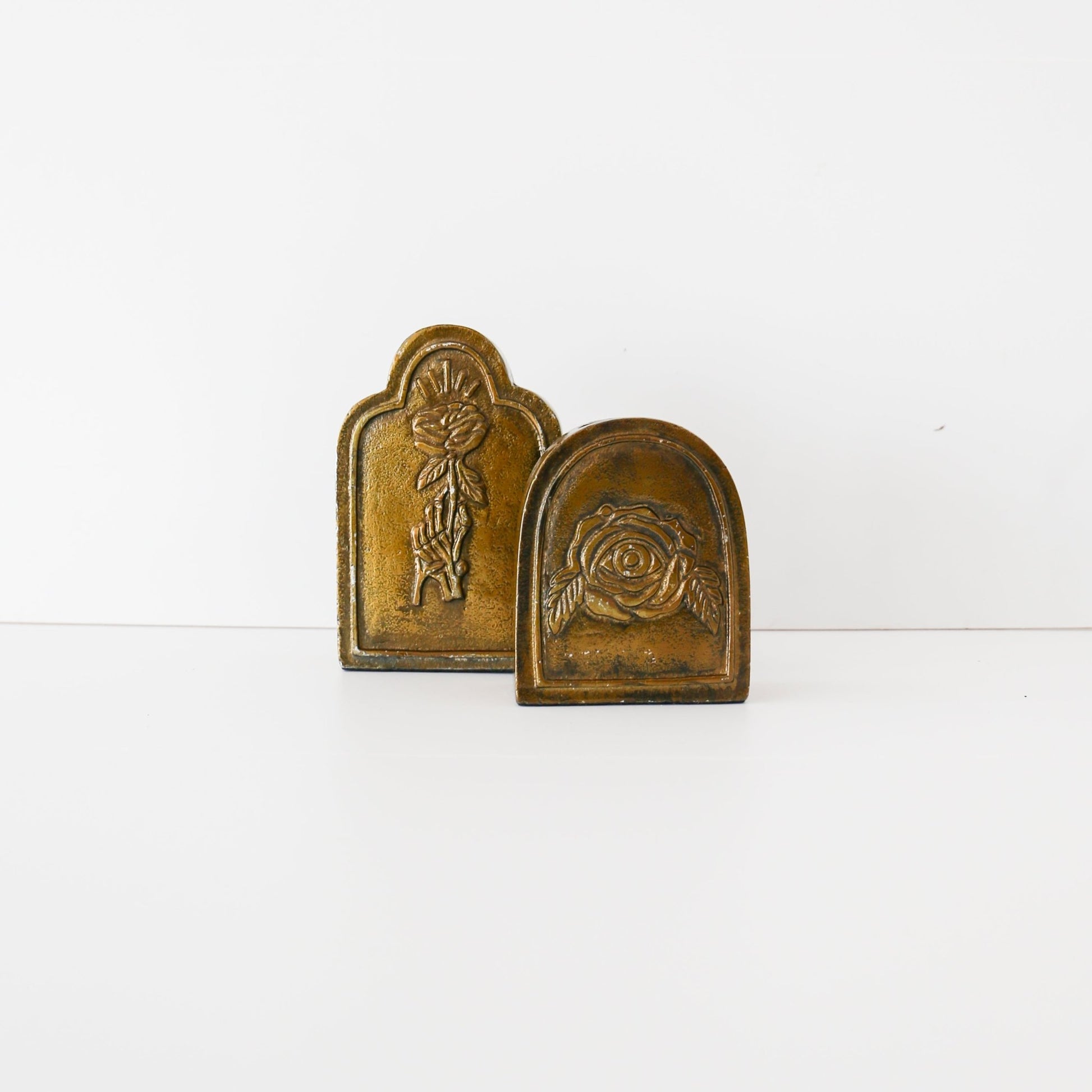 TIL DEATH BUDVASE Medium | 4"X 1.75"X 6" - Knot and Spool