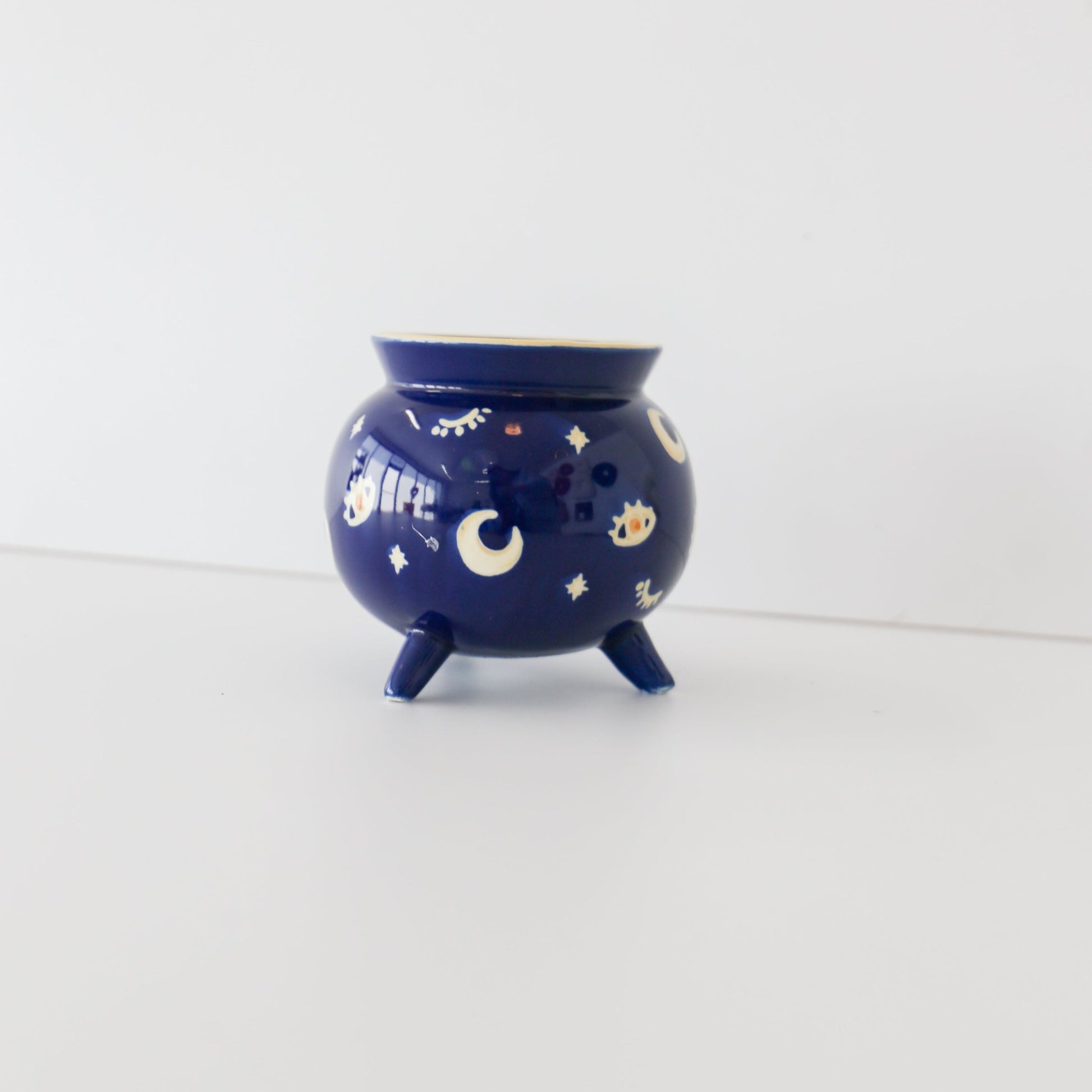 WITCH'S CAULDRON MEDUM POT | 4.5 x 4" - Knot and Spool
